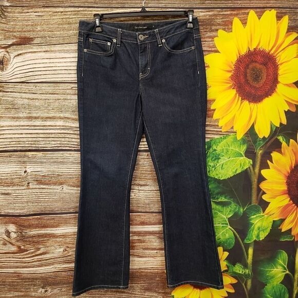 Calvin Klein Women's flare jeans size 8 NWOT - Picture 1 of 6